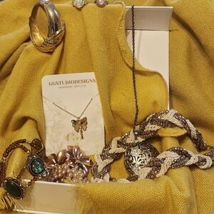 Surprise Box Of 10-12 Mixed PIECES OF Jewellery